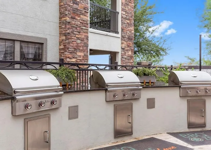 Apartment Cozysuites By The Stadium With Pool 15 *
