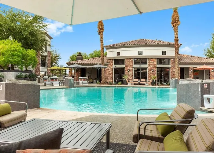 Cozysuites By The Stadium With Pool 15 Apartment *