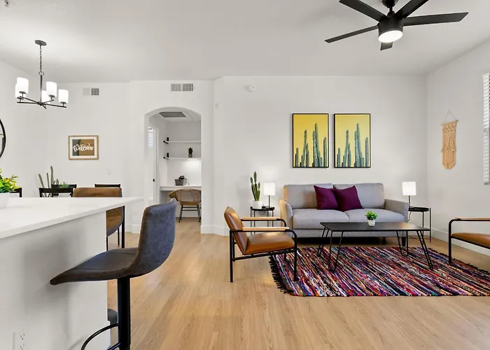 Cozysuites By The Stadium With Pool 15 Apartment *