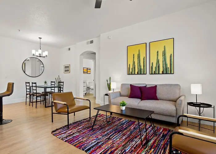 Cozysuites By The Stadium With Pool 15 *