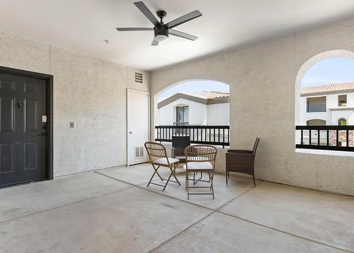 Cozysuites By The Stadium With Pool 15 Apartment
