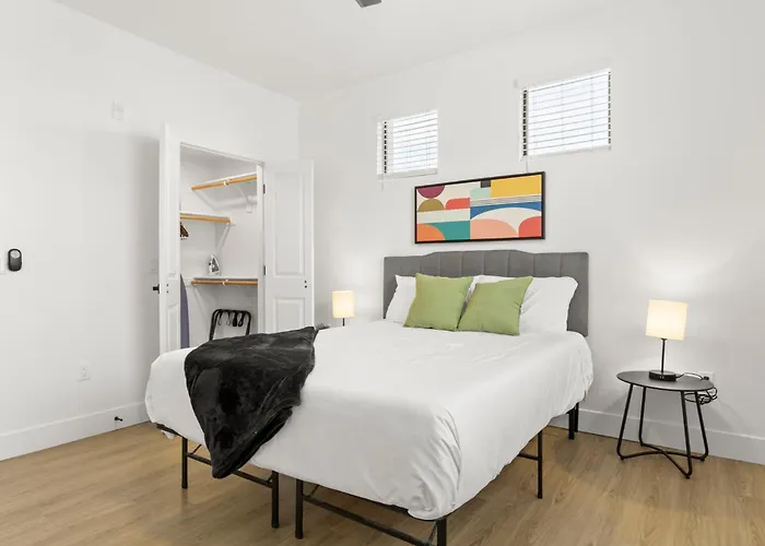 Apartment Cozysuites By The Stadium With Pool 15 *